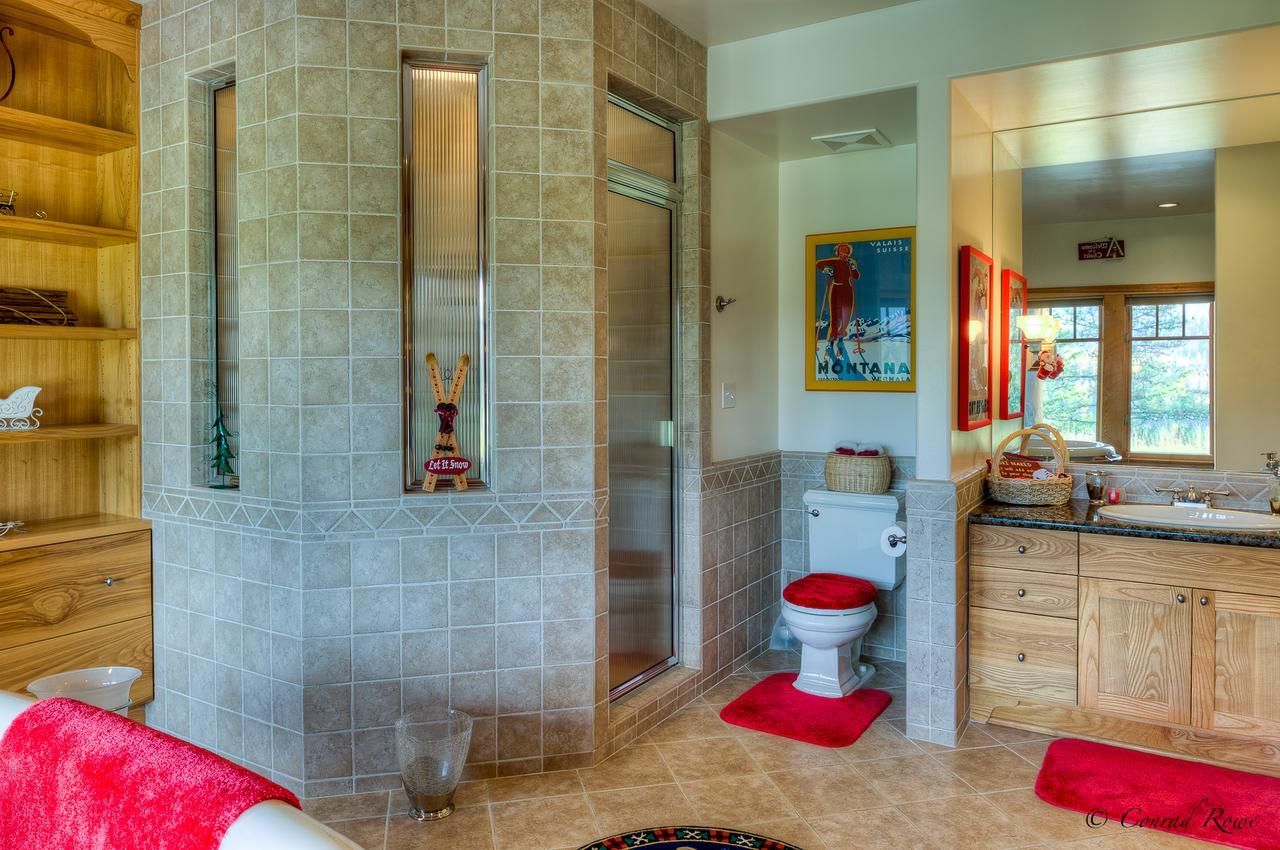 The Lodge At Trout Creek Bed And Breakfast Bagian luar foto